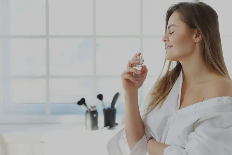 How to Apply Perfume for Long-Lasting Effect