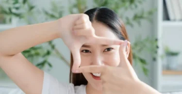 Face Moisturizer Tips + Top Eye Care Clinics Near You