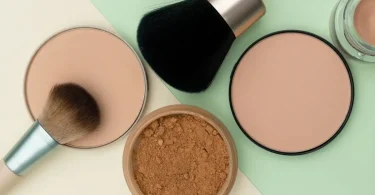“Makeup & Cosmetics: Tips, Foundation, Concealer & Compact Powder Guide”