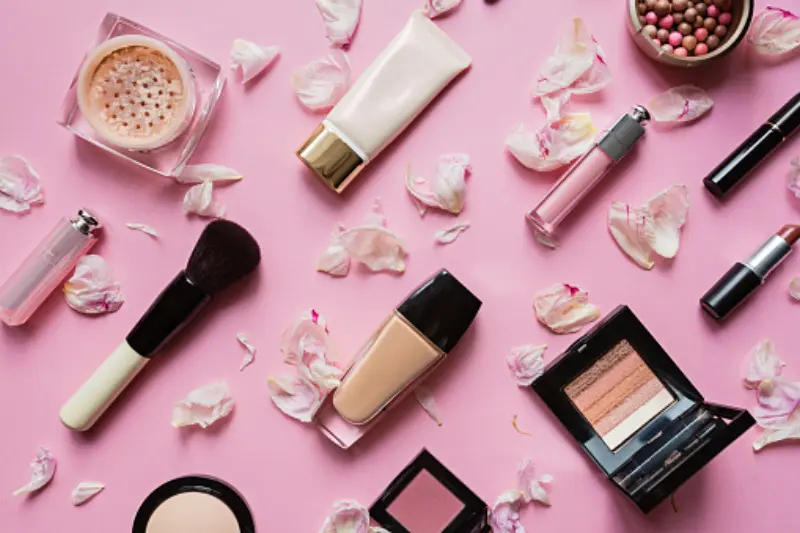 Essential Makeup Items for Beginners